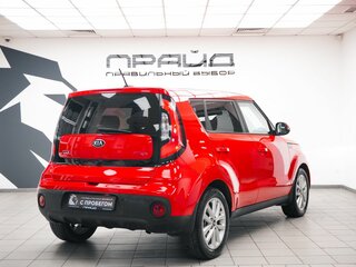 2018 Kia Soul II Рестайлинг, красный, 1720000 рублей, вид 3