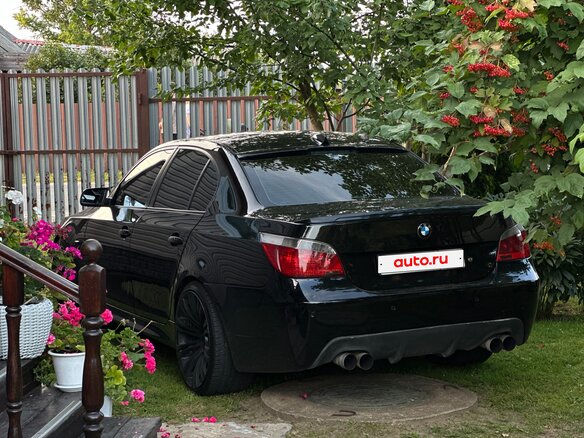 2003 BMW 5 серии 545i V (E60/E61), чёрный - вид 12