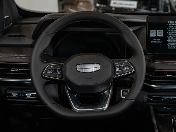 2026 Geely Okavango I Рестайлинг, серый, 4085990 рублей - вид 24