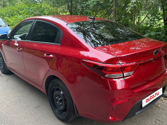 2018 Kia Rio IV, красный, 1300000 рублей - вид 4