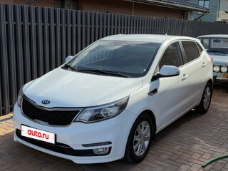 2015 Kia Rio III Рестайлинг, белый, 1350000 рублей, вид 1