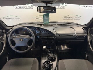 2007 Chevrolet Niva I, серебристый, 450000 рублей, вид 4