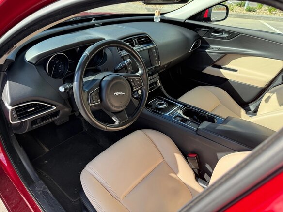 2016 Jaguar XE I, красный, 2150000 рублей - вид 9