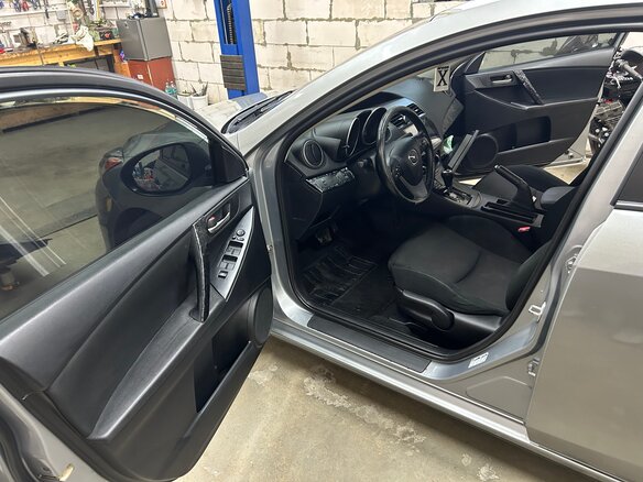 2012 Mazda 3 II (BL) Рестайлинг, серебристый, 900000 рублей - вид 15
