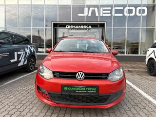 2013 Volkswagen Polo V, красный, 665000 рублей, вид 2