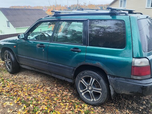 1997 Subaru Forester I, зелёный, 370000 рублей - вид 1
