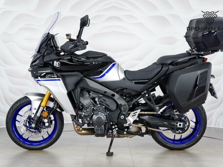 2025 Yamaha MT-09 Tracer (FJ-09), чёрный, 1999000 рублей, вид 2