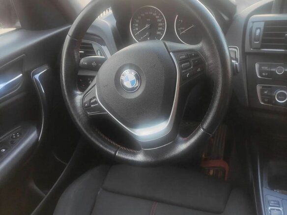 2013 BMW 1 серии 118i II (F20/F21), красный, 890000 рублей - вид 9