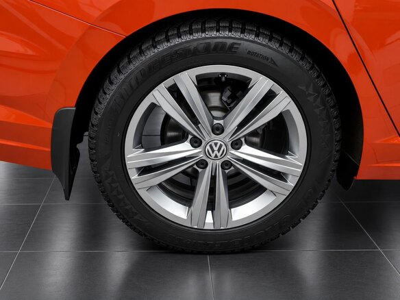 2020 Volkswagen Jetta 6-speed VII, оранжевый, 1999900 рублей - вид 6
