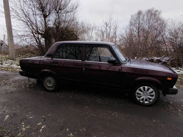 2011 Lada (ВАЗ) 2107, пурпурный, 215000 рублей - вид 3