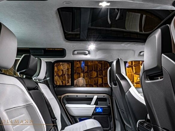 2025 Land Rover Defender Octa II, золотистый, 29500000 рублей - вид 13