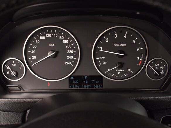 2014 BMW 3 серии 320i VI (F3x), чёрный, 1250000 рублей - вид 17