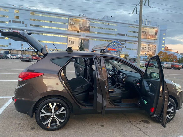 2013 Hyundai ix35 I Рестайлинг, коричневый, 1300000 рублей - вид 7