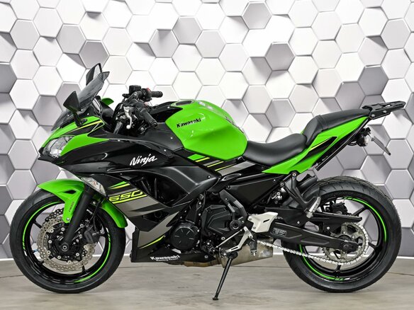 2018 Kawasaki Ninja 650, зелёный, 747000 рублей - вид 3