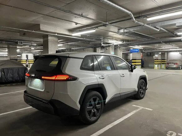 2026 Toyota RAV4 VI (XA60), белый, 4400000 рублей - вид 2