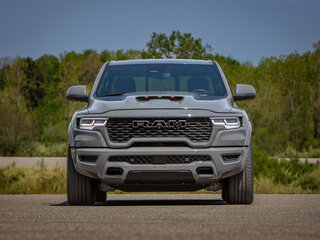 2026 Ram 1500 Rumble Bee V Рестайлинг, серый, 11210706 рублей, вид 2