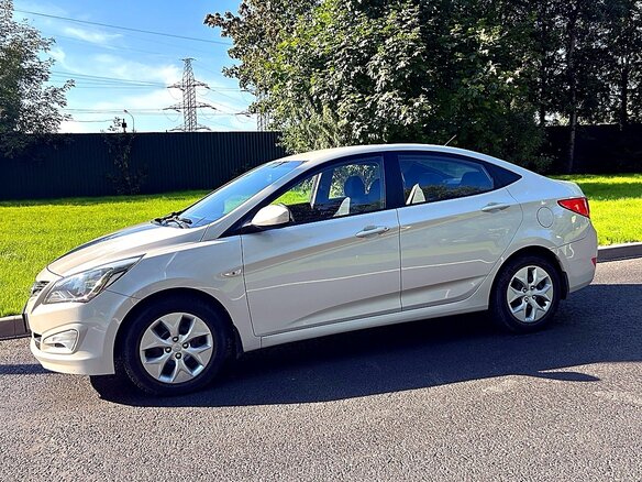 2014 Hyundai Solaris I Рестайлинг, бежевый, 859000 рублей - вид 1
