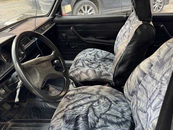 2000 Lada (ВАЗ) 2105, белый, 98000 рублей - вид 13