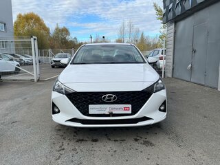 2022 Hyundai Solaris II Рестайлинг, белый, 1630490 рублей, вид 2