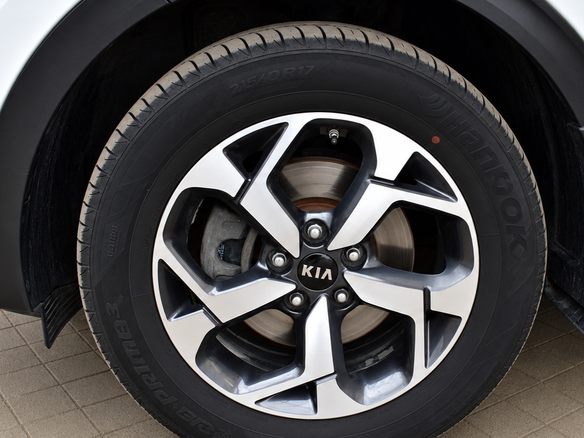 2018 Kia Sportage IV Рестайлинг, белый, 1850000 рублей - вид 15