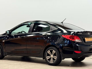 2012 Hyundai Solaris I, чёрный, 639000 рублей, вид 3