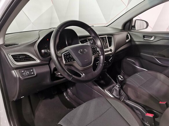 2022 Hyundai Solaris II Рестайлинг, белый - вид 17