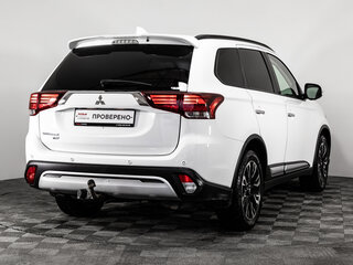 2021 Mitsubishi Outlander III Рестайлинг 3, белый, 2899000 рублей, вид 5