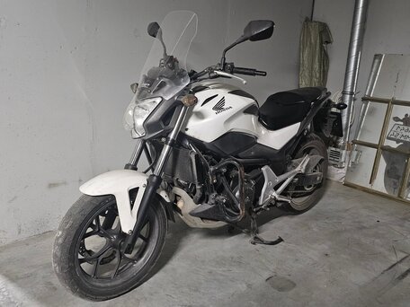 2016 Honda NC 750L, белый, 440000 рублей, вид 5