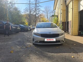 2017 Kia Cerato III Рестайлинг (Classic), серебристый, 1130000 рублей, вид 1