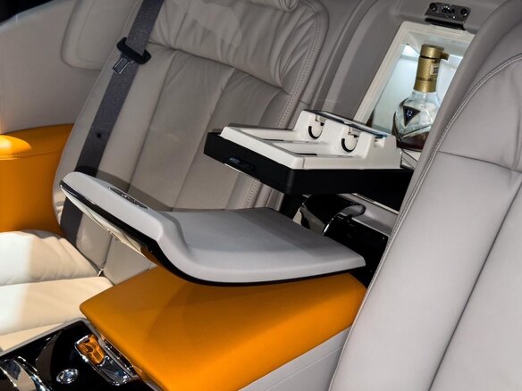 2023 Rolls-Royce Phantom Extended VIII Рестайлинг (Series II), чёрный, 47800000 рублей - вид 27