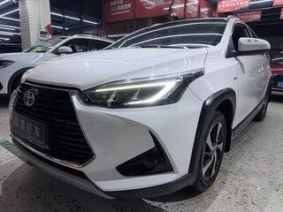 2022 Toyota Yaris L X XP150 Рестайлинг, белый, 954000 рублей, вид 3