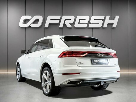 2019 Audi Q8 55 TFSI I (4M), белый, 4190000 рублей, вид 2