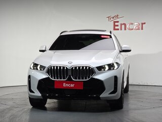 2025 BMW X6 40i III (G06) Рестайлинг, белый, 13677700 рублей, вид 3