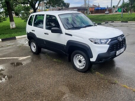 2023 Lada (ВАЗ) Niva Travel I, белый, 965000 рублей, вид 4