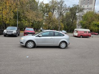 2010 Ford Focus II Рестайлинг, серебристый, 800000 рублей, вид 1