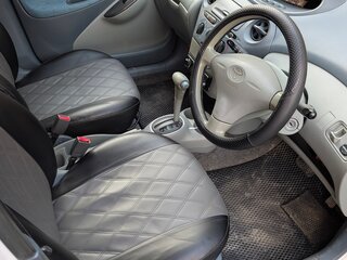 2000 Toyota Vitz I (P10), белый, 248000 рублей, вид 3