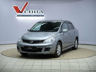 2011 Nissan Tiida I Рестайлинг, серый, 650000 рублей, вид 1