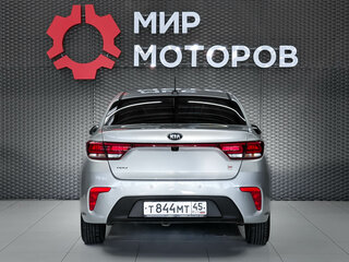 2019 Kia Rio IV, серебристый, 1199000 рублей, вид 5