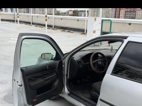 2000 Volkswagen Golf IV, серебристый, 235000 рублей - вид 7