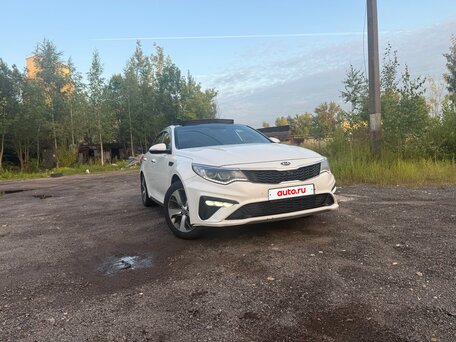 2018 Kia Optima IV Рестайлинг, белый, 1550000 рублей, вид 4