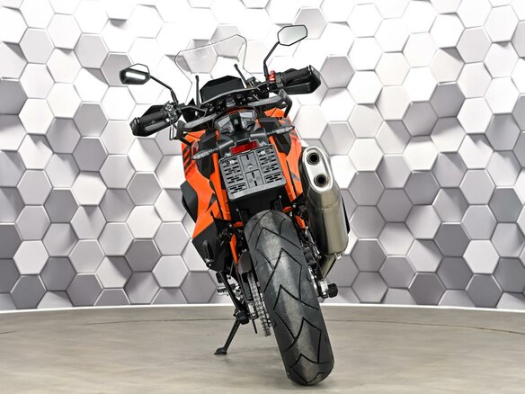 2024 KTM 1290 Super Adventure S, оранжевый, 1899000 рублей - вид 5