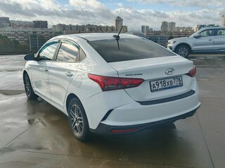 2021 Hyundai Solaris II Рестайлинг, белый, 1345000 рублей, вид 5