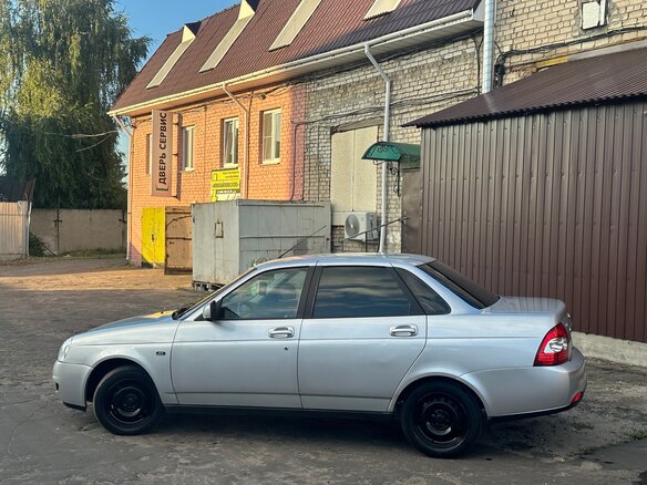 2015 Lada (ВАЗ) Priora I Рестайлинг, серебристый, 430000 рублей - вид 9