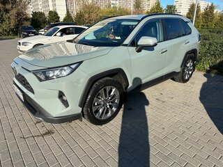 2019 Toyota RAV4 V (XA50), коричневый, 3500000 рублей, вид 4