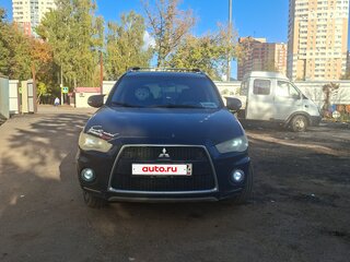 2010 Mitsubishi Outlander II Рестайлинг, чёрный, 950000 рублей, вид 2