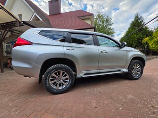 2018 Mitsubishi Montero Sport III, серый, 2600000 рублей, вид 4