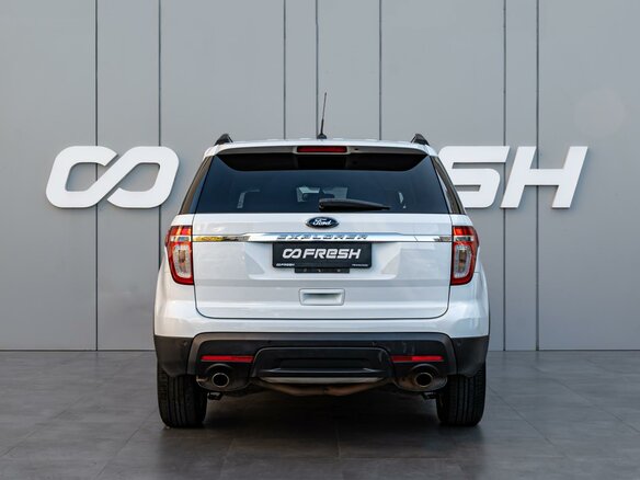 2013 Ford Explorer V, белый, 1580000 рублей - вид 3
