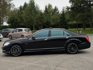 2011 Mercedes-Benz S-Класс 500 Long V (W221) Рестайлинг, чёрный, 1990000 рублей, вид 4