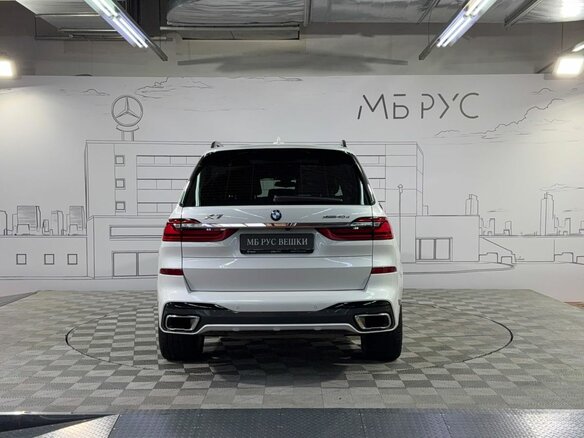 2022 BMW X7 40d I (G07), белый, 9495000 рублей - вид 9