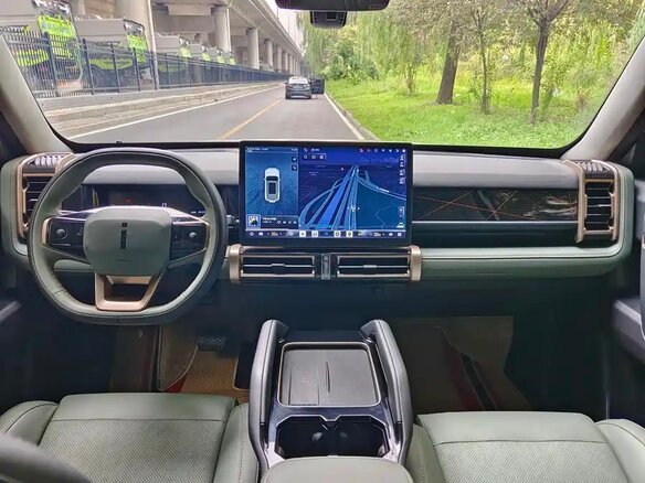 2024 iCar 03 50.63 kWh, белый, 3200000 рублей - вид 16